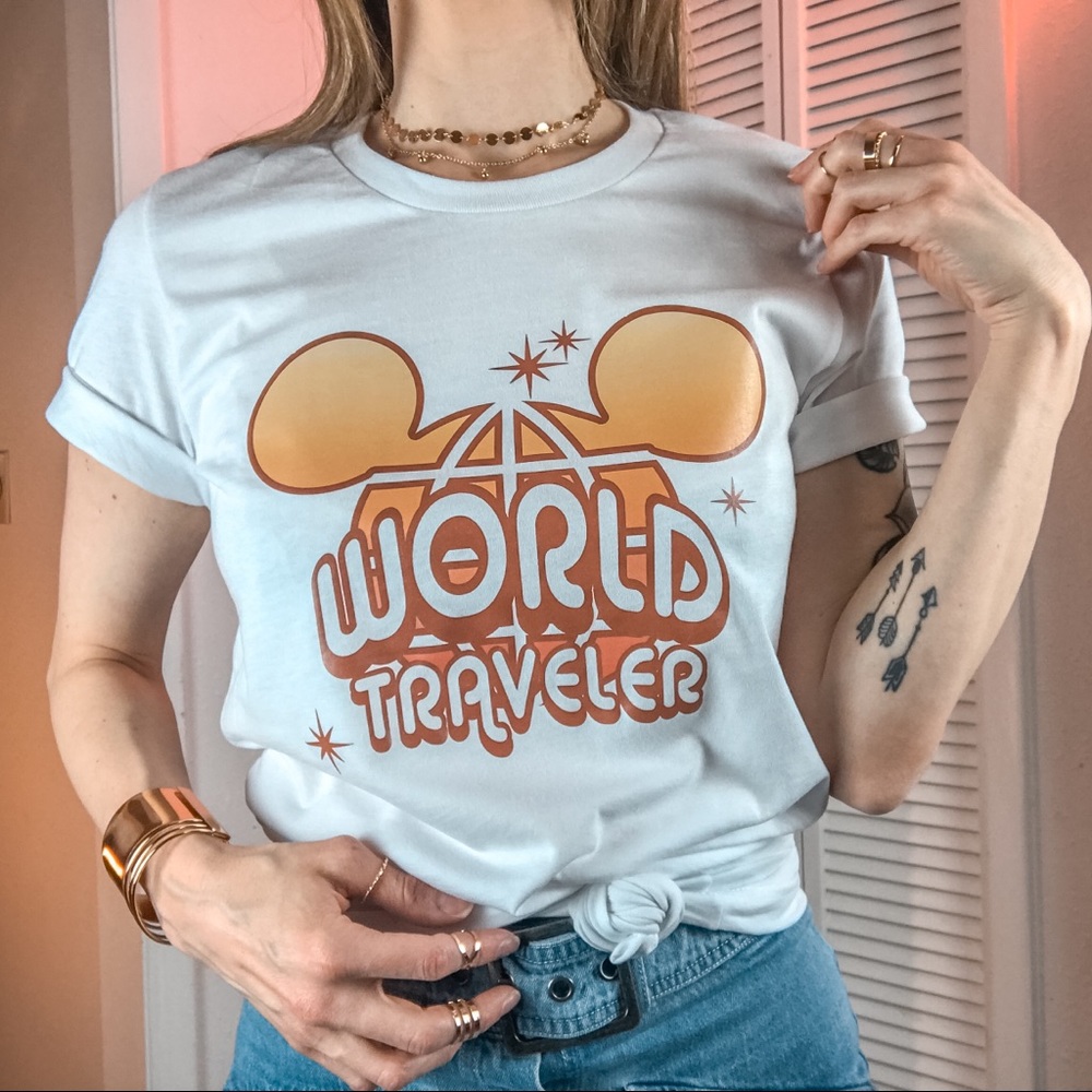Retro Disney World Epcot World Traveler Mickey - Picture 2 of 3